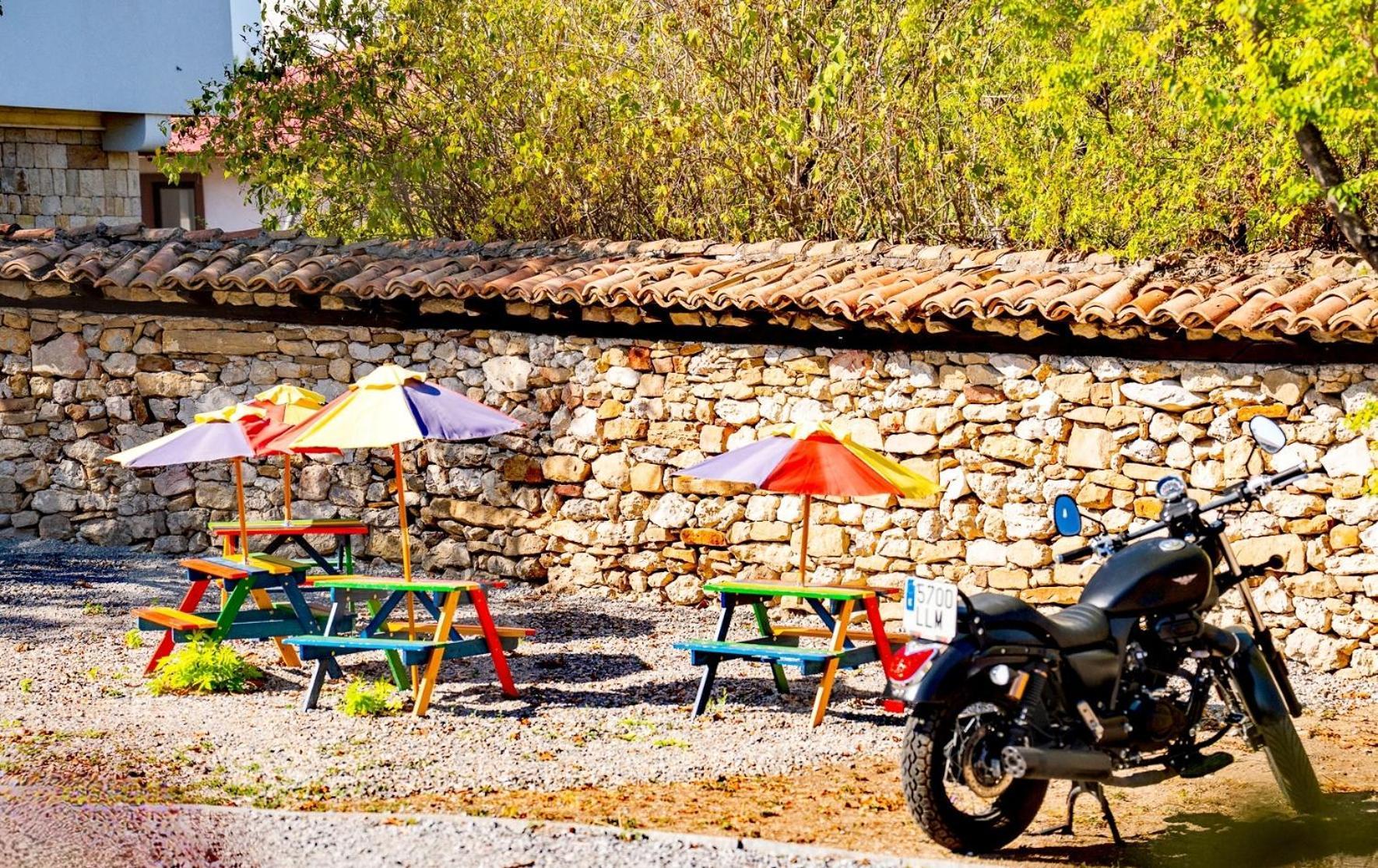 Complex Arbanashki Style-Panoramic View With Summer And Winter Terrace, Jacuzzi, Sauna, Children'S And Adult Area With Cinema Summer Arbanasi Bagian luar foto