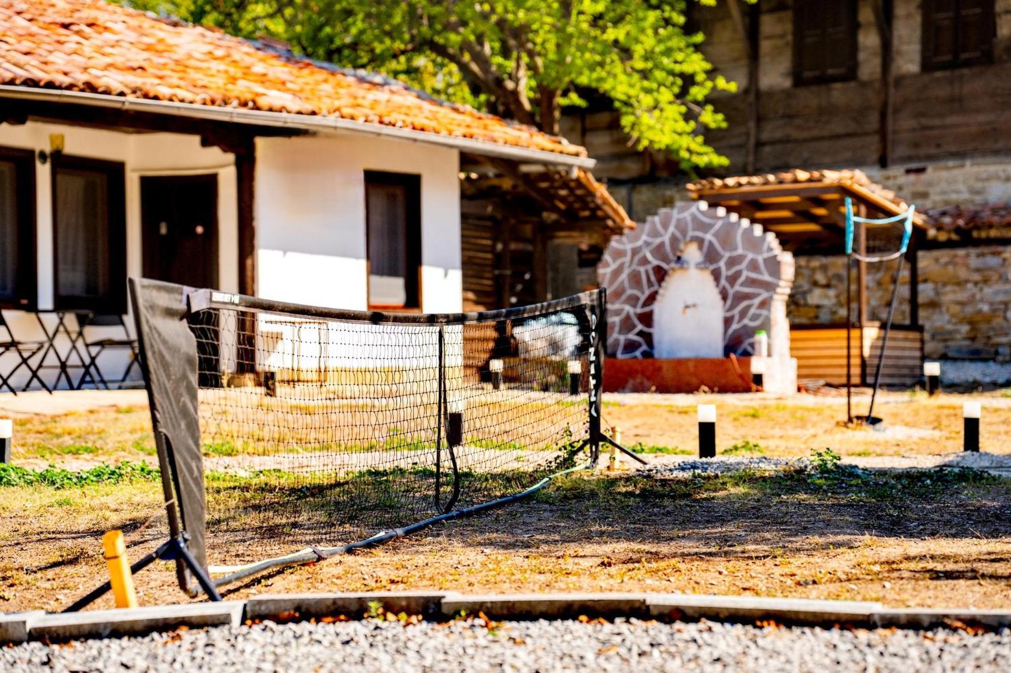 Complex Arbanashki Style-Panoramic View With Summer And Winter Terrace, Jacuzzi, Sauna, Children'S And Adult Area With Cinema Summer Arbanasi Bagian luar foto