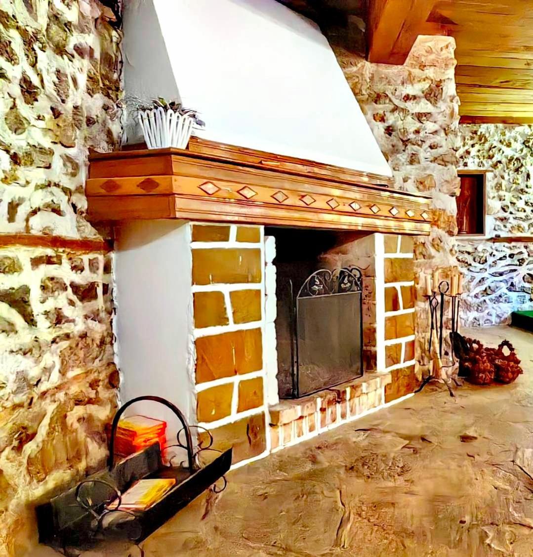 Complex Arbanashki Style-Panoramic View With Summer And Winter Terrace, Jacuzzi, Sauna, Children'S And Adult Area With Cinema Summer Arbanasi Bagian luar foto